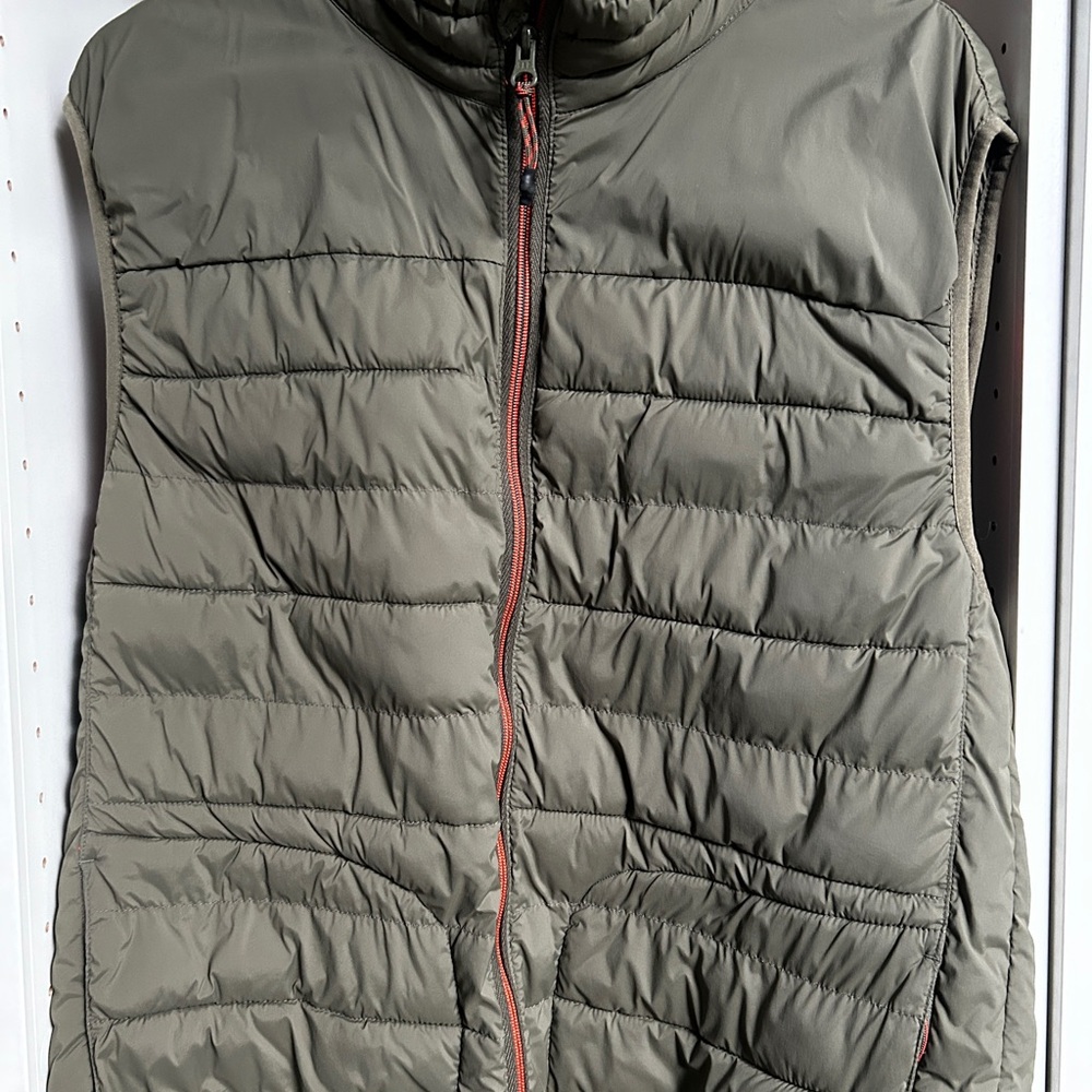 Men's Gap Olive Green Puffer Vest